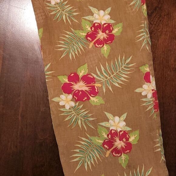 Tommy Bahama 100% Silk Tropical Printed Cropped Pants - Picture 4 of 6